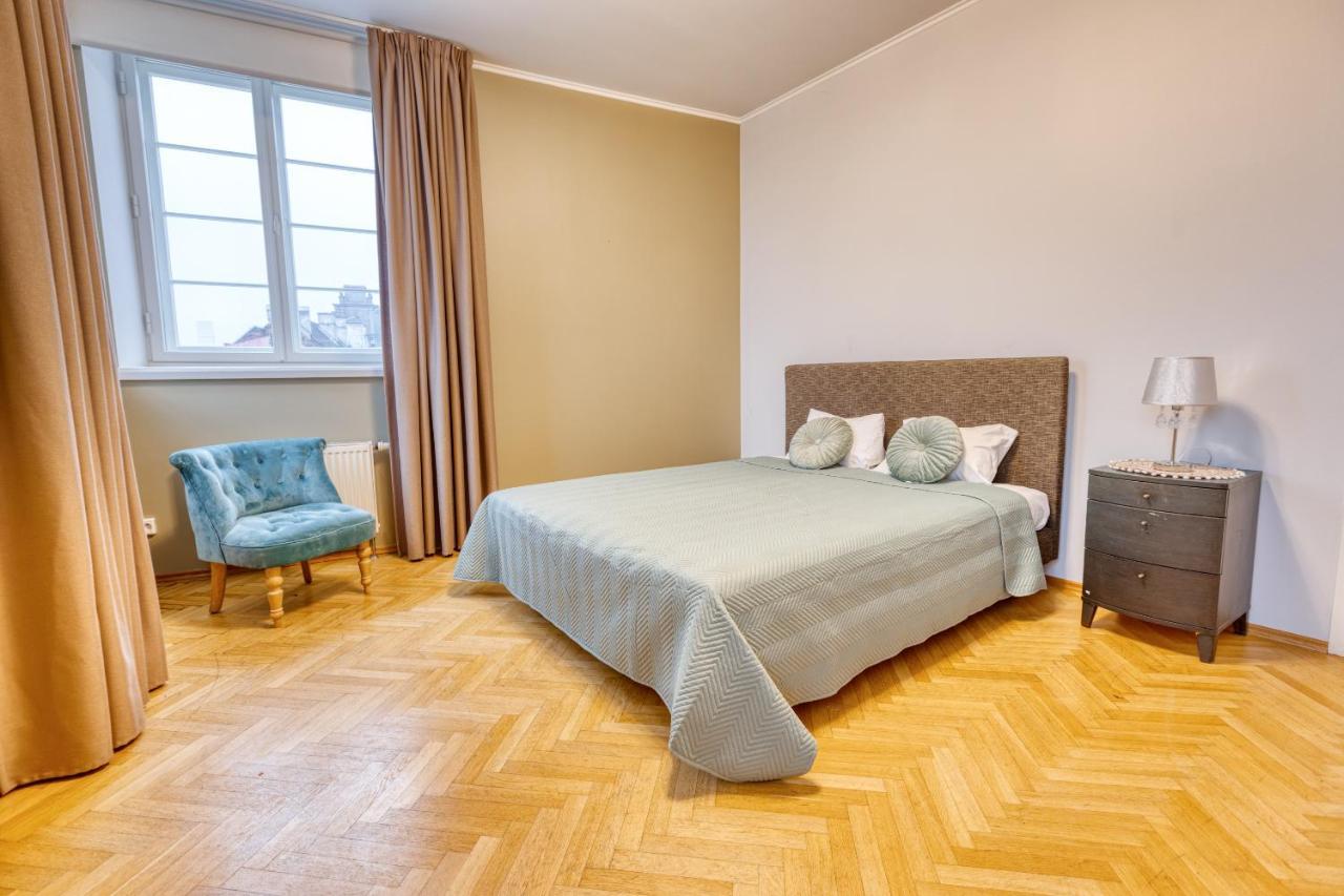 Historic Residence Apartments At Old Town Tallinn Kültér fotó