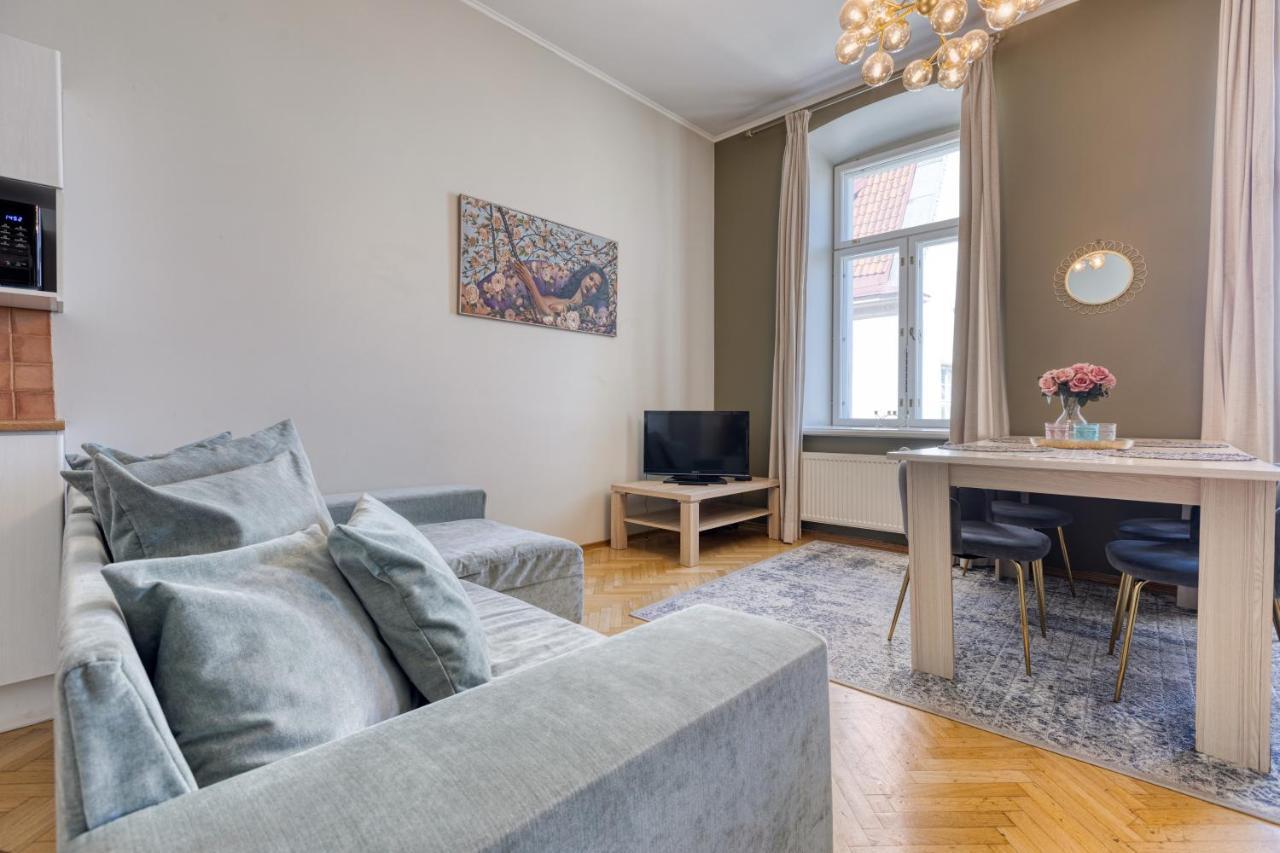 Historic Residence Apartments At Old Town Tallinn Kültér fotó